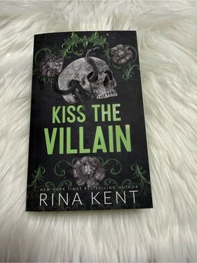 Deluxe Edition of Kiss the Villain by Rina Kent